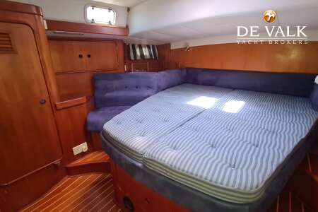 OYSTER 485 DECK SALOON