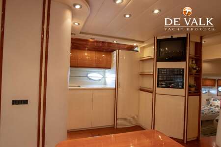 PERSHING 65 HT