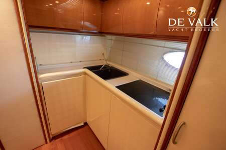PERSHING 65 HT