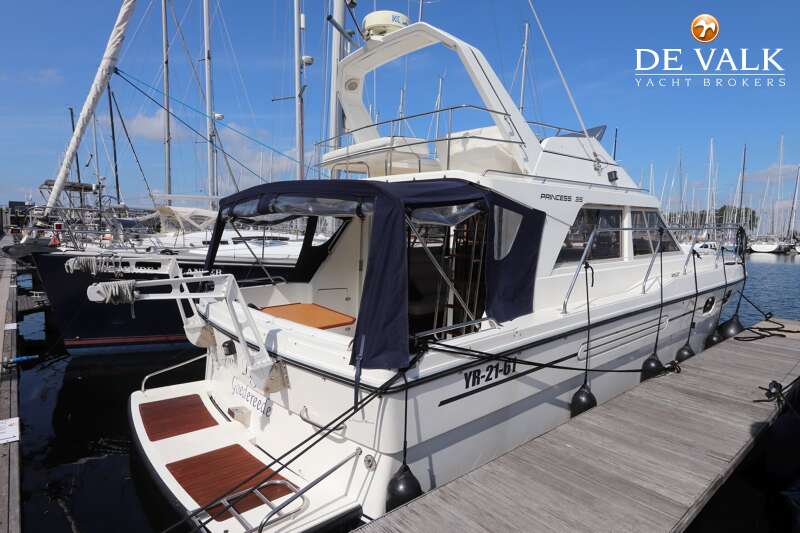 PRINCESS 35 motor yacht for sale De Valk Yacht broker