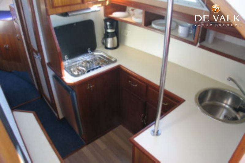 PRINCESS 37 motor yacht for sale | De Valk Yacht Brokers