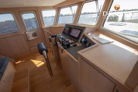 PRIVATEER TRAWLER 50