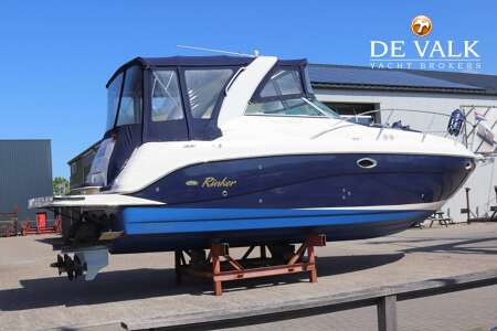RINKER FIESTA VEE 320