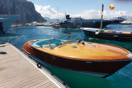 RIVA AQUARAMA 220 width=