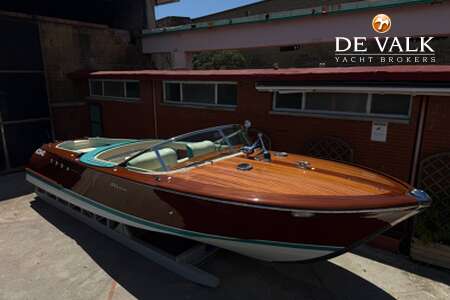 RIVA AQUARAMA 220