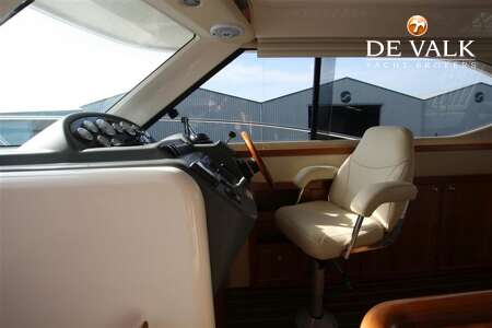 RIVIERA 33 FLYBRIDGE
