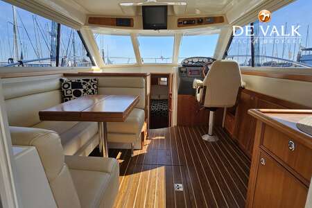 RIVIERA 33 FLYBRIDGE