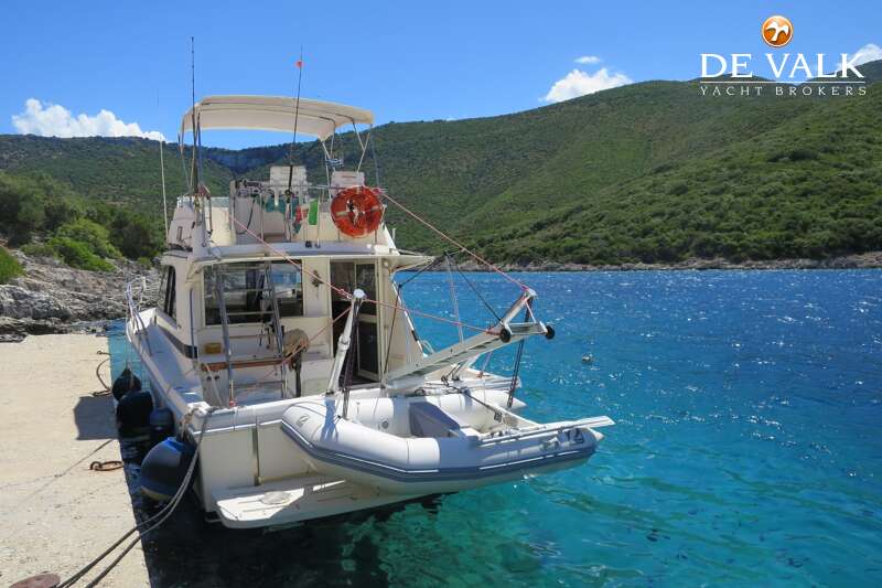 RIVIERA 33 FLYBRIDGE