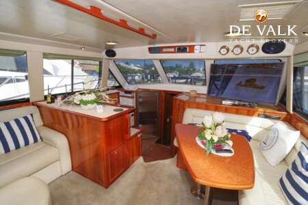RIVIERA 48 FLYBRIDGE