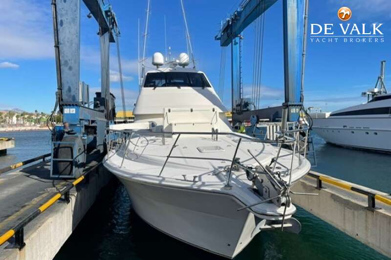 RIVIERA 58 ENCLOSED FLYBRIDGE