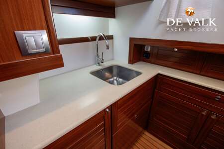 SASGA YACHTS MENORQUIN 42 FLYBRIDGE