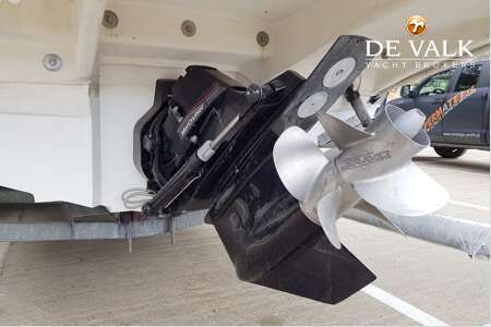 SEA RAY 300 SUNDECK
