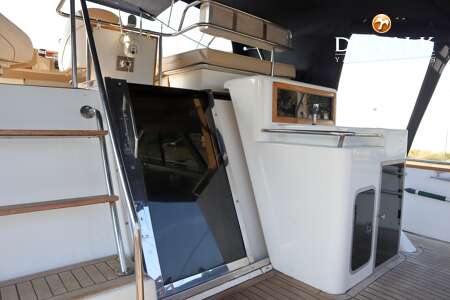 SEA RAY 380 AFT CABIN