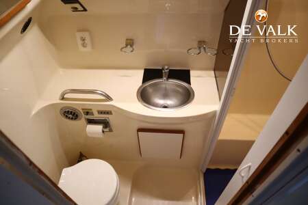SEA RAY 380 AFT CABIN