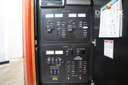 SEA RAY 455 SUNDANCER