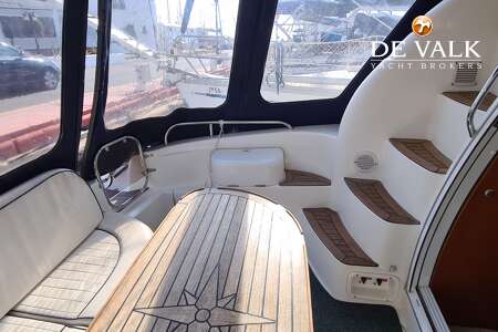 SEALINE F33 FLYBRIDGE