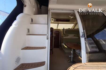 SEALINE F33 FLYBRIDGE
