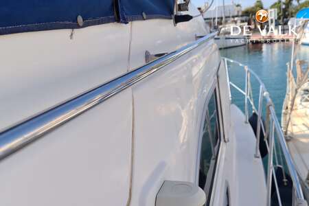 SEALINE F33 FLYBRIDGE
