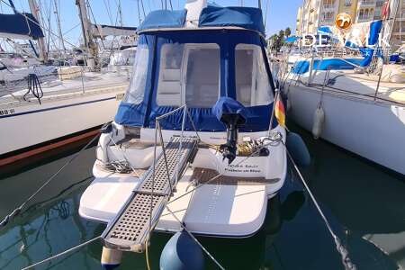 SEALINE F33 FLYBRIDGE