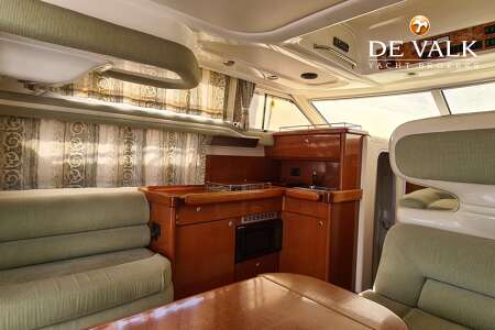 SEALINE F33 FLYBRIDGE