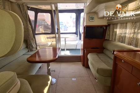SEALINE F33 FLYBRIDGE