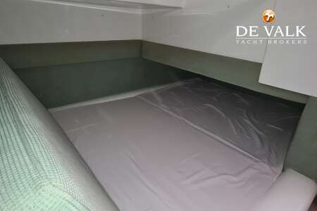 SEALINE F33 FLYBRIDGE