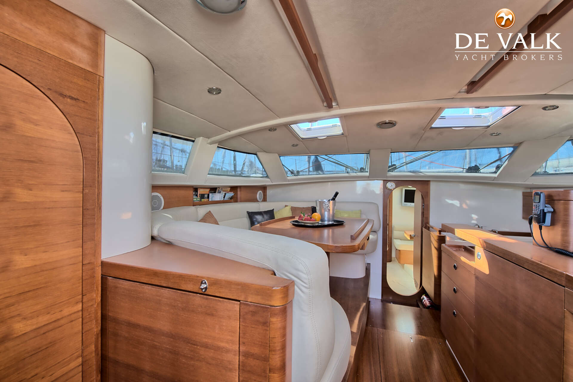 SHIPMAN 50 sailing yacht for sale De Valk Yacht broker