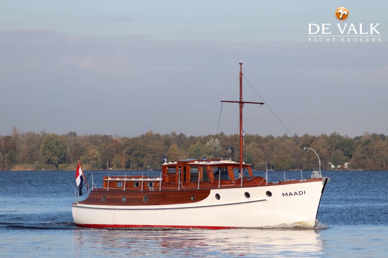 Silver Classic My 43 Motor Yacht For Sale De Valk Yacht Broker