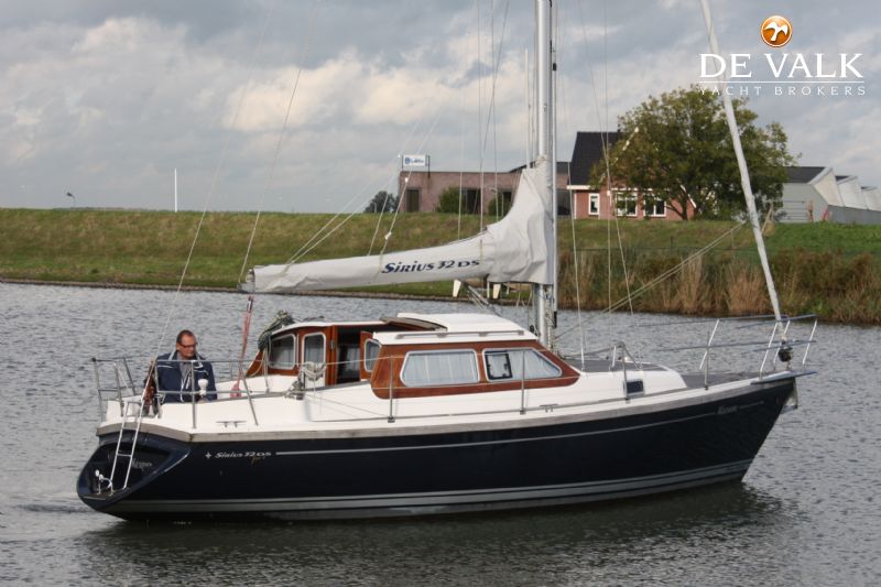 SIRIUS 32 DS FOR TWO sailing yacht for sale De Valk 