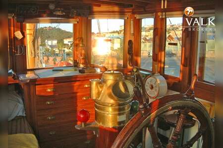 STEAM TUG 31M
