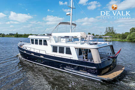 STEELER EXPLORER 50 PILOTHOUSE