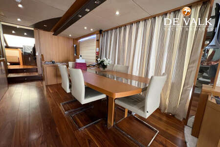 SUNSEEKER 28 M YACHT
