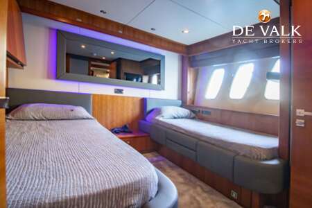 SUNSEEKER 86 YACHT