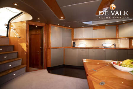 SUNSEEKER PREDATOR 68