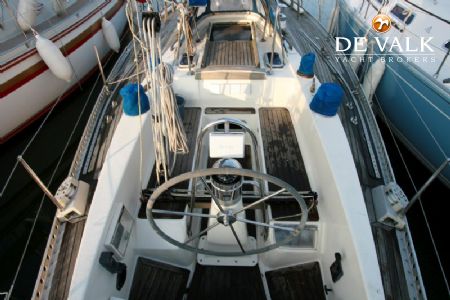 SWAN 44