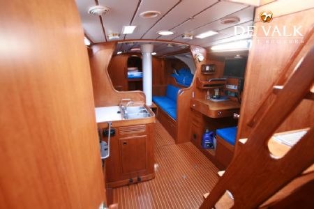 SWAN 44