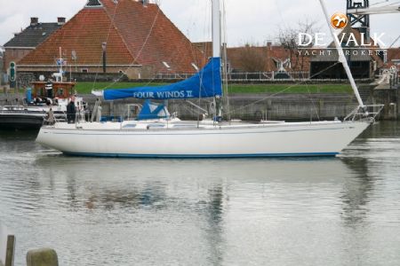 SWAN 44