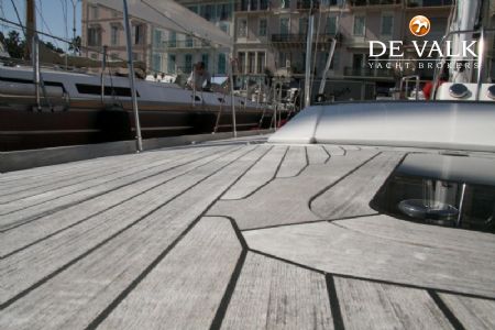 SWAN 62