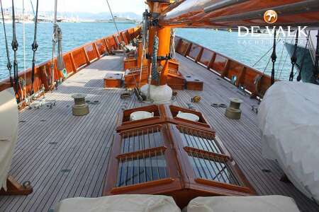THENDARA CLASSIC SCHOONER