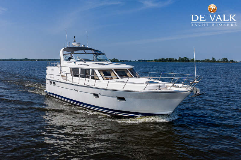 TRADER 42 SIGNATURE