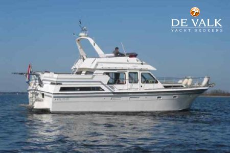 TRADER 47 motor yacht for sale