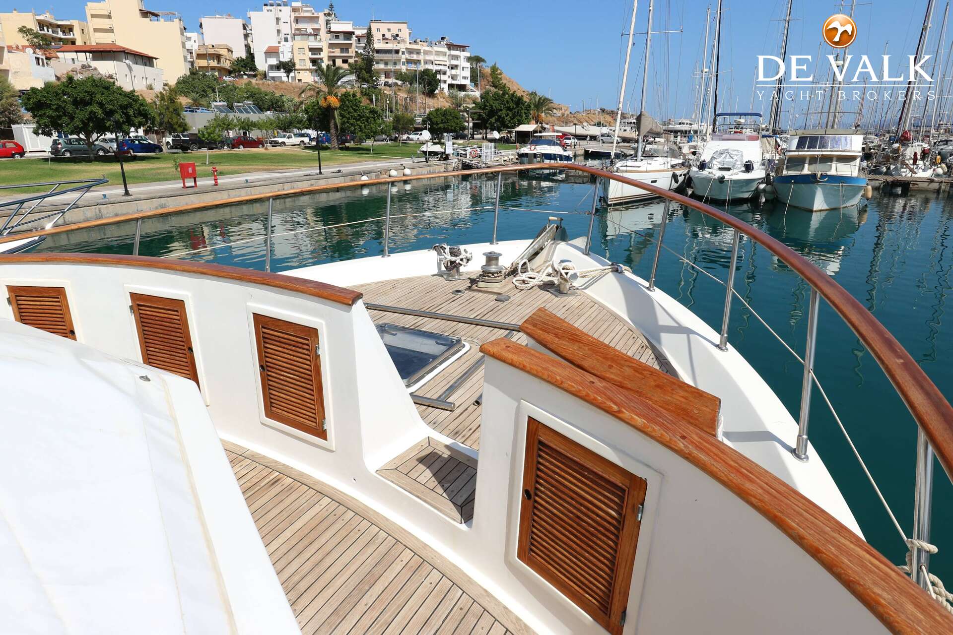 trader-65-motor-yacht-for-sale-de-valk-yacht-broker