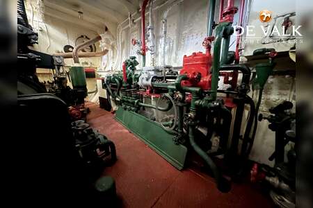 STEAM TUG 31M
