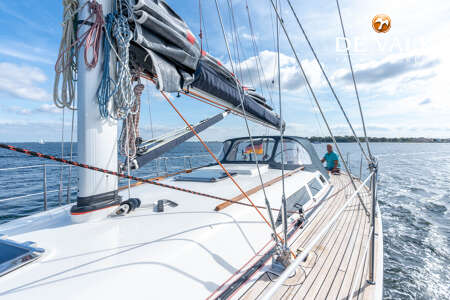 VA 403 - LIGHT WEIGHT CRUISER/RACER