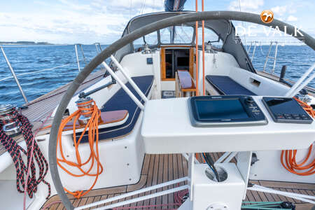 VA 403 - LIGHT WEIGHT CRUISER/RACER