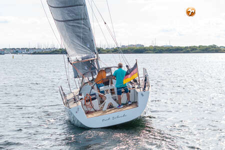 VA 403 - LIGHT WEIGHT CRUISER/RACER