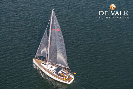 VA 403 - LIGHT WEIGHT CRUISER/RACER