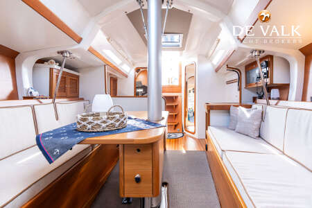 VA 403 - LIGHT WEIGHT CRUISER/RACER