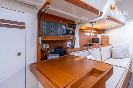 VA 403 - LIGHT WEIGHT CRUISER/RACER