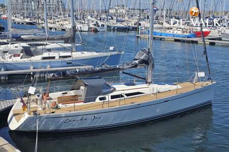 VA 403 - LIGHT WEIGHT CRUISER/RACER